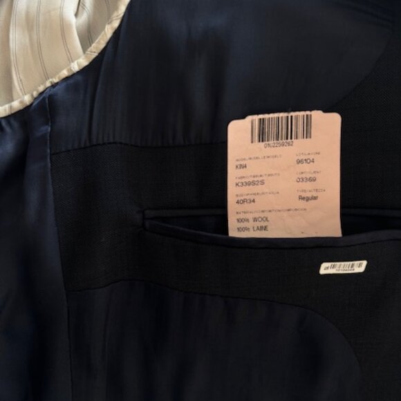 Sydney's Navy Blue Suit - size 40 (made in Canada) - Picture 5 of 5